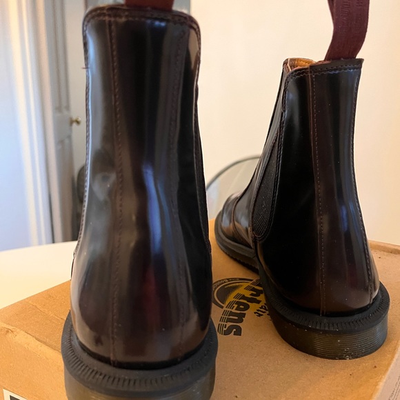 Dr Martens flora Chelsea Boots - Picture 6 of 9